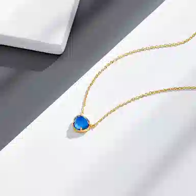 925