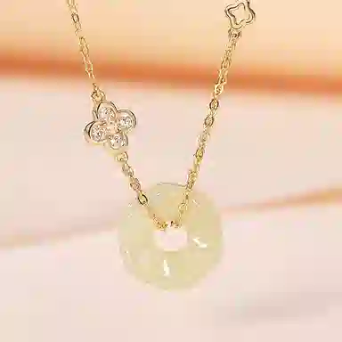 925