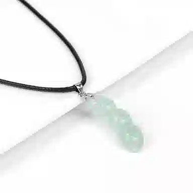 925