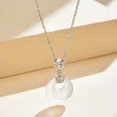 925