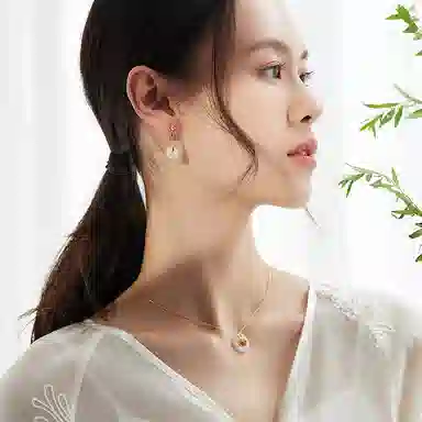 S925