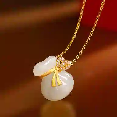 925