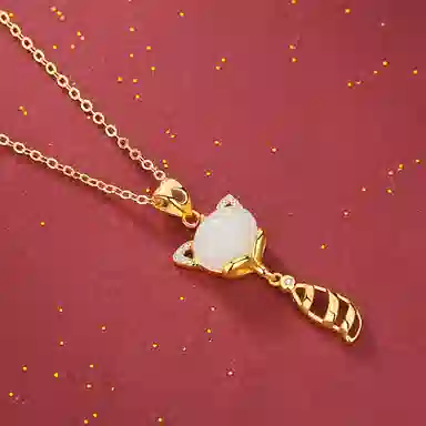 925