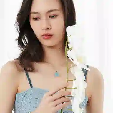 S925