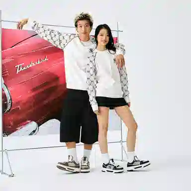 MLB Monogram 24FW Cream Sweatshirt