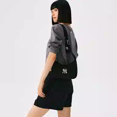 MLB Large Logo Nylon Bag Black