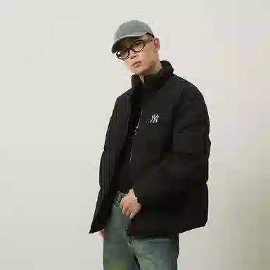 MLB Yankees Puffer Jacket Black