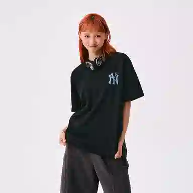 MLB T