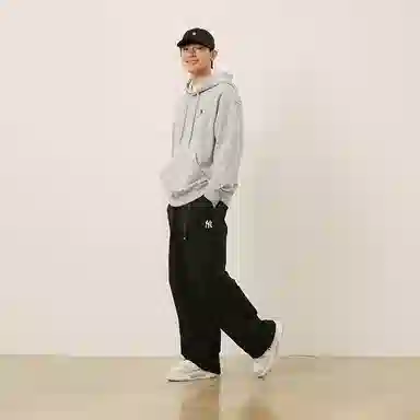 MLB Yankees Logo Woven Pants