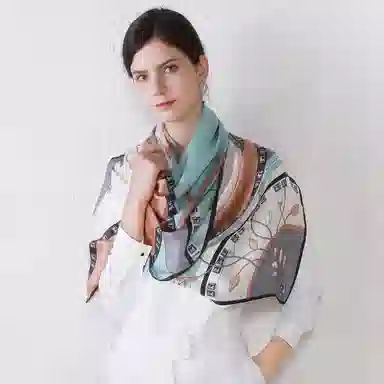 上海故事 青春素绉缎花漾郁金 桑蚕丝 丝巾 女款 礼盒装