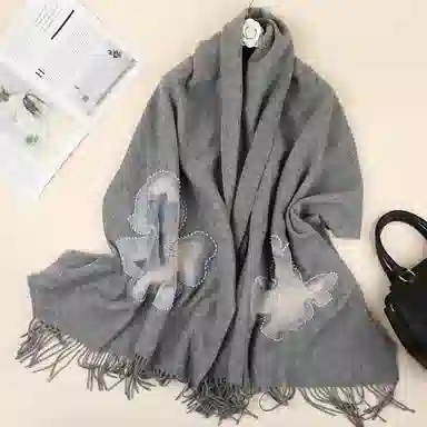 上海故事   手感软糯纯羊毛披肩  绵羊毛围巾围脖   女款