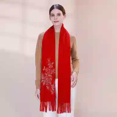 上海故事 红披肩女外搭秋冬加厚保暖时尚刺绣外出防寒小围脖女士 绵羊毛 绒线围巾 女款