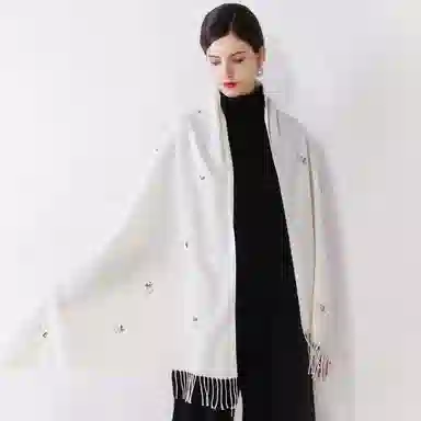 上海故事 秋冬亲肤保暖红 时尚刺绣麋鹿 外出外搭大披风 聚酯纤维 绒线围巾 女款