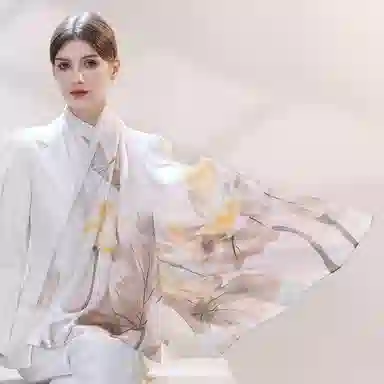 上海故事 丝韵百合 桑蚕丝 丝巾 女款 礼盒装