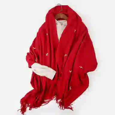 上海故事 秋冬亲肤保暖红 时尚刺绣麋鹿 外出外搭大披风 聚酯纤维 绒线围巾 女款