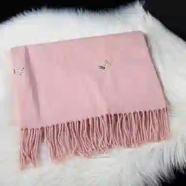 上海故事 秋冬亲肤保暖红 时尚刺绣麋鹿 外出外搭大披风 聚酯纤维 绒线围巾 女款