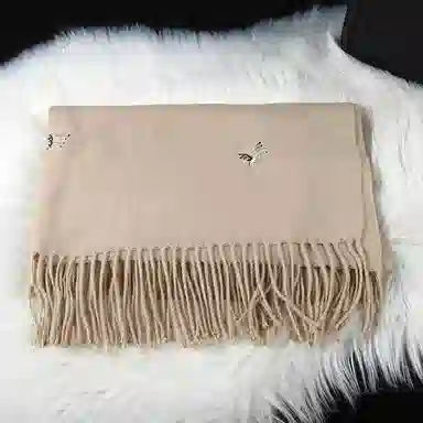 上海故事 秋冬亲肤保暖红 时尚刺绣麋鹿 外出外搭大披风 聚酯纤维 绒线围巾 女款