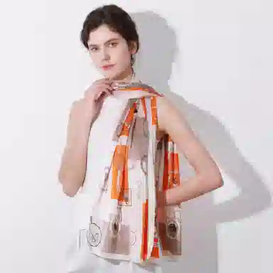 上海故事 青春素绉缎花漾郁金 桑蚕丝 丝巾 女款 礼盒装