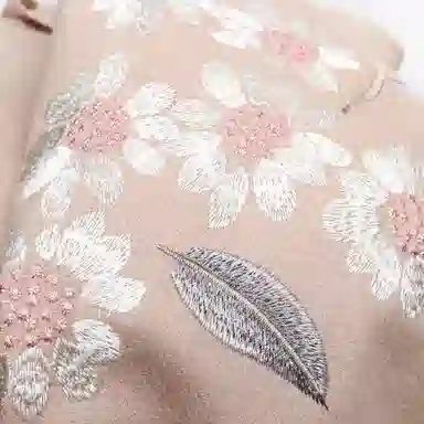 上海故事   手感软糯纯羊毛披肩  绵羊毛围巾围脖   女款