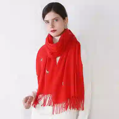 上海故事 秋冬亲肤保暖红 时尚刺绣麋鹿 外出外搭大披风 聚酯纤维 绒线围巾 女款