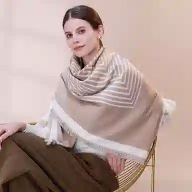 上海故事 秋冬季双面双色洋气旅游外出防寒保暖外搭提花 聚酯纤维 披肩 女款