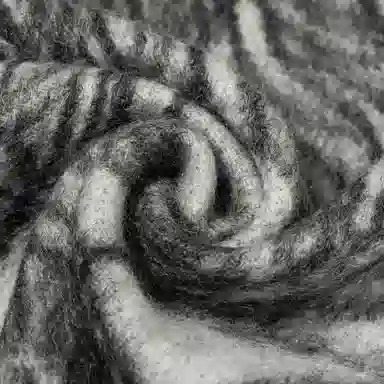 上海故事 轻奢优雅粗纺提花披肩 山羊绒 绒线围巾 女款