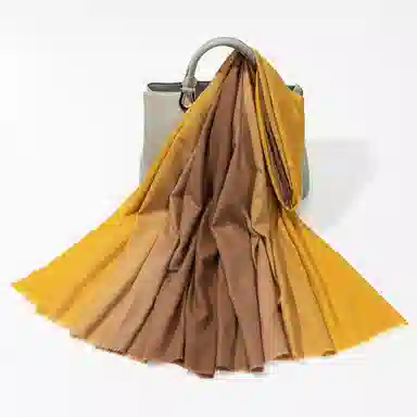 上海故事 手绘渐变空调 聚酯纤维 绒线围巾 女款 深棕米咖