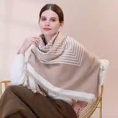 上海故事 秋冬季双面双色洋气旅游外出防寒保暖外搭提花 聚酯纤维 披肩 女款