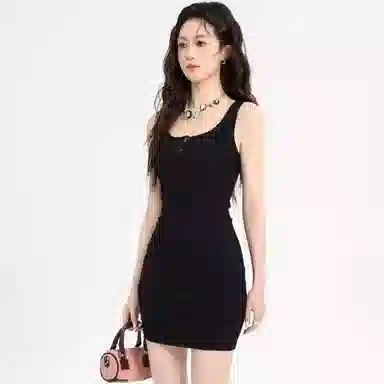 美丽衣橱 纯色方领短款无袖连衣裙 女款 黑色