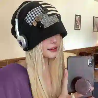 Yibu Kang Wide Brim Hat