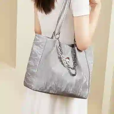 safiya Tote