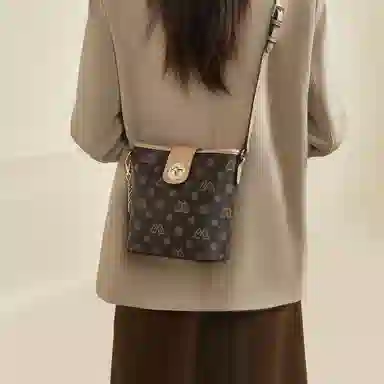 safiya PVC