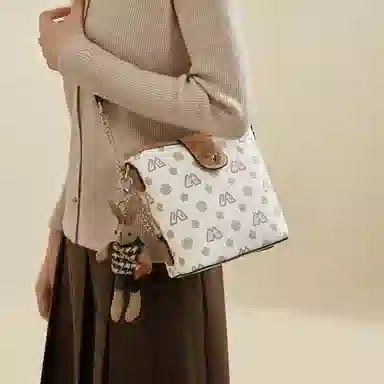 safiya PVC