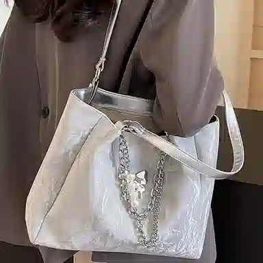 safiya Tote