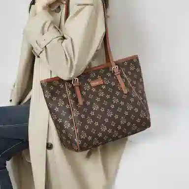 safiya PVC