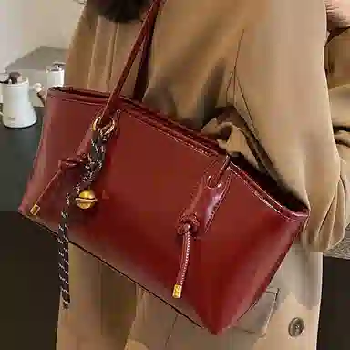 safiya Tote