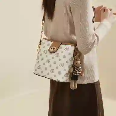 safiya PVC
