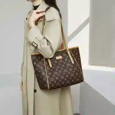 safiya PVC