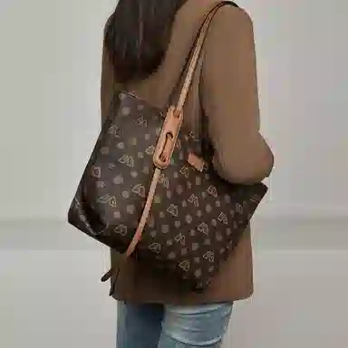 safiya Tote