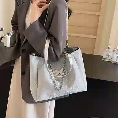 safiya Tote