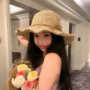 优幽兰 时尚百搭夏季遮阳镂空草编帽透气可折叠太阳帽海边度假出游沙滩帽大帽檐显脸小遮阳帽拍照打卡赫本风 纤维素 防晒帽 女款