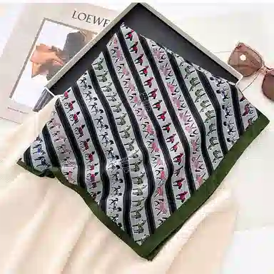 优幽兰 时尚百搭系脖高级感复古小方巾设计感小众老钱风领巾妈妈优雅气质减龄薄围巾衬衫西装包包装饰 丝巾 女款