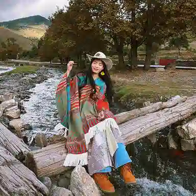 优幽兰 时尚百搭个性民族风秋冬保暖复古高级感旅游拍照 腈纶 披肩 女款