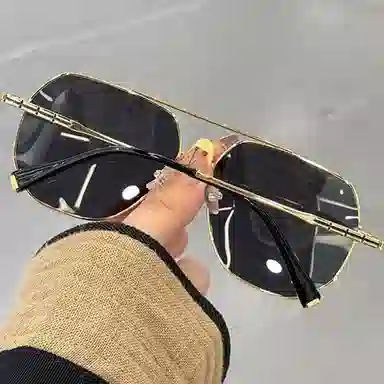 优幽兰 时尚潮流高级感大框显脸小墨镜百搭小众设计感双梁渐变色蛤蟆镜防紫外线开车驾驶专用 金属 飞行员式 太阳眼镜 男女同款情侣款