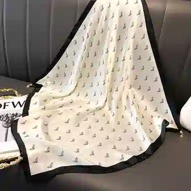 优幽兰 优雅气质百搭时尚轻奢风磁吸扣通用三角系脖高级感搭配衬衫职业装 丝巾 女款