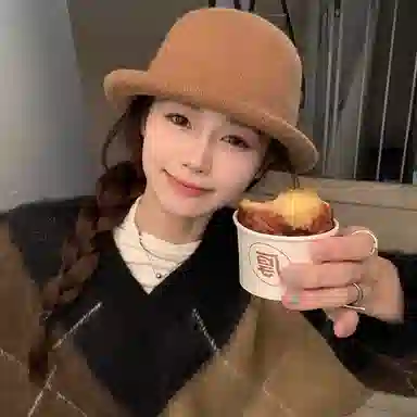 优幽兰 时尚百搭高级感显脸小圆顶休闲简约纯色复古氛围感高颜值小众设计感卷边 聚酯纤维 渔夫帽 女款