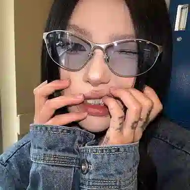 优幽兰 时尚潮流美式个性墨镜复古小框高级感防紫外线边框小脸街拍潮 金属 太阳眼镜 女款