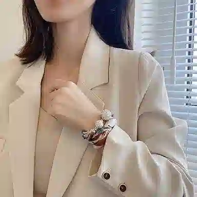 优幽兰 小众设计感 磁吸气质优雅舒适简约高颜值印花温柔典雅 丝巾小领巾 女款