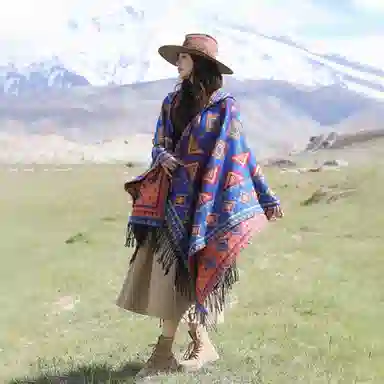 优幽兰 时尚百搭民族风带帽斗篷丽江新疆西藏大西北旅游穿搭拍照保暖披风办公室空调房外搭两用 腈纶 披肩 女款