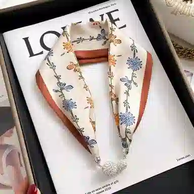 优幽兰 小众设计感 磁吸气质优雅舒适简约高颜值印花温柔典雅 丝巾小领巾 女款